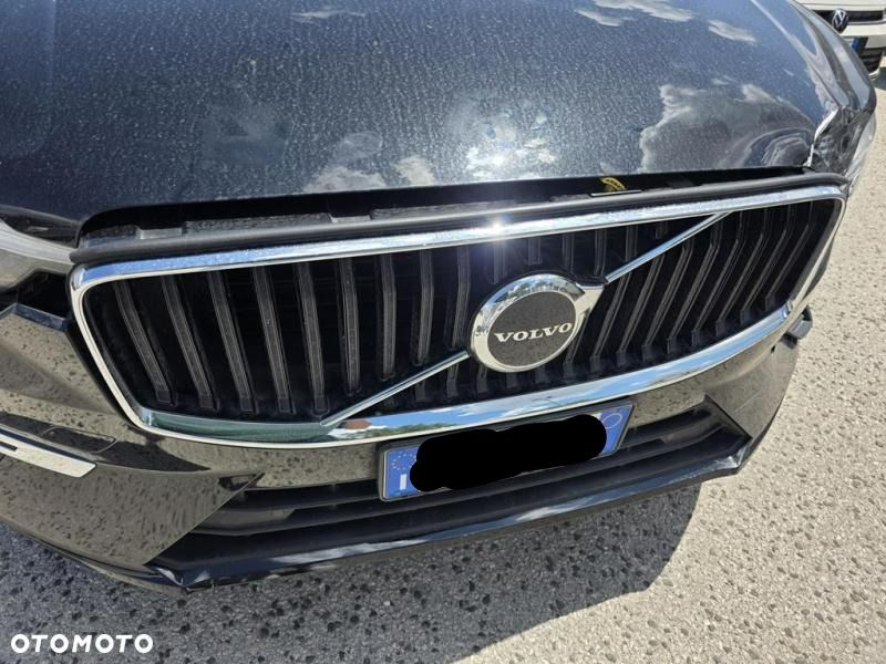 Volvo XC 60 B4 D AWD Essential - 8
