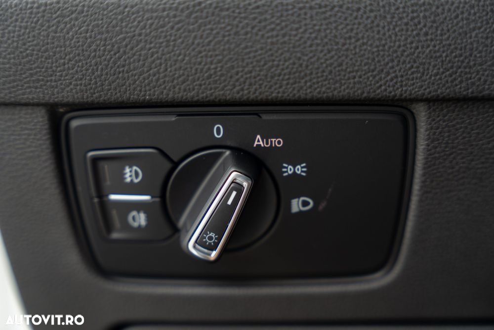 Volkswagen Passat 2.0 TDI DSG Comfortline - 32