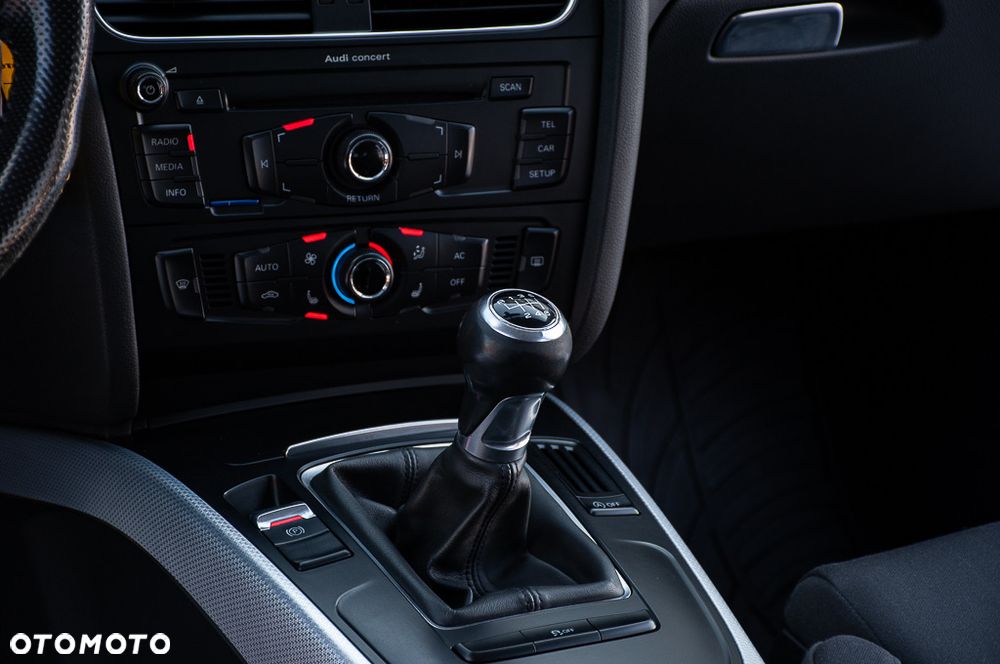 Audi A4 Avant 2.0 TDI DPF quattro Ambition - 25