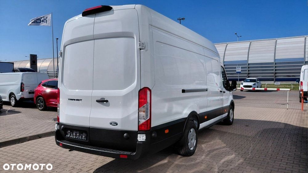 Ford Transit - 11