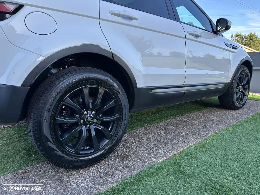 Land Rover Range Rover Evoque 2.0 D150 R-Dynamic - 24