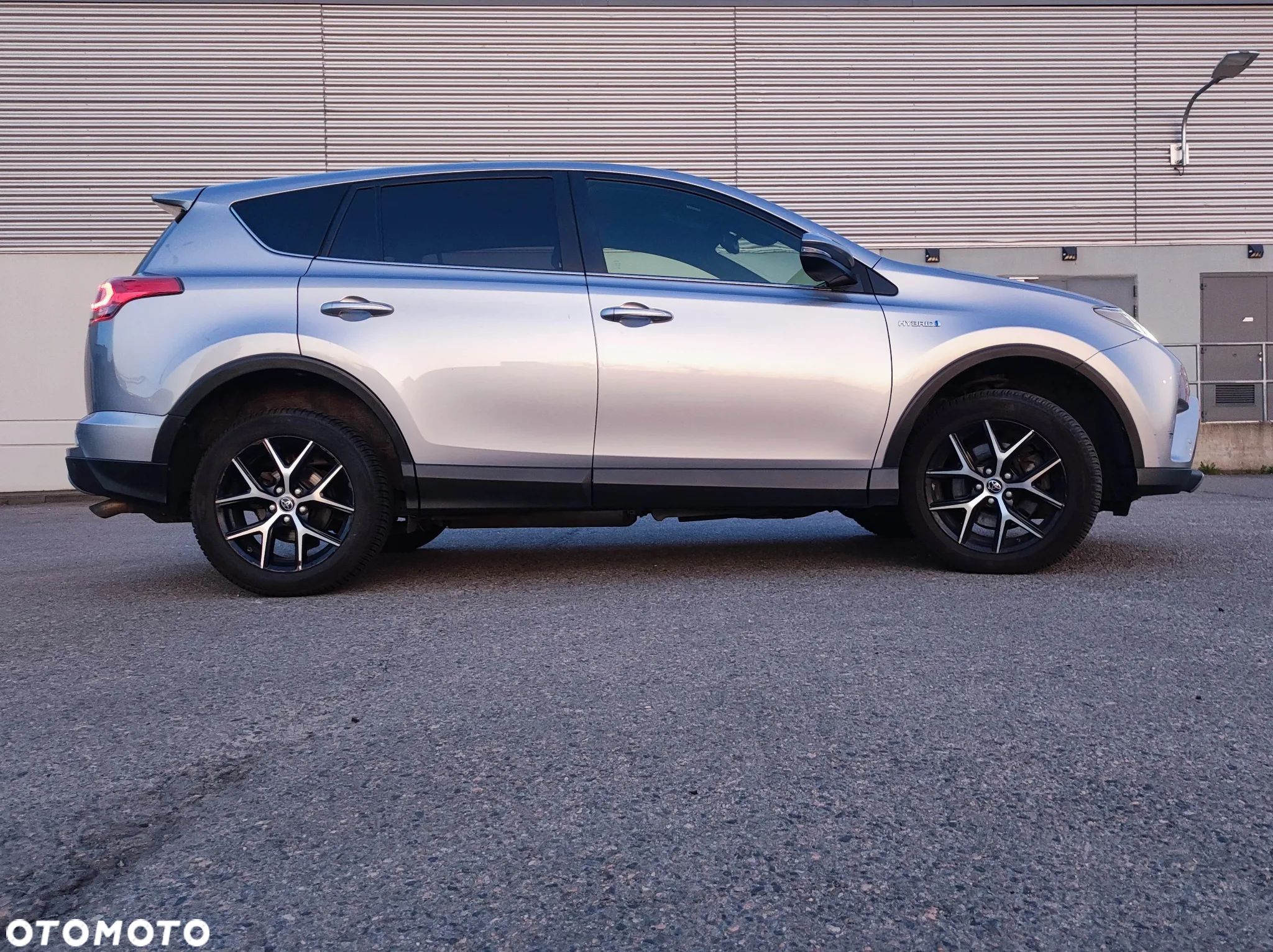 Toyota RAV4 Hybrid Premium 4x2 - 1