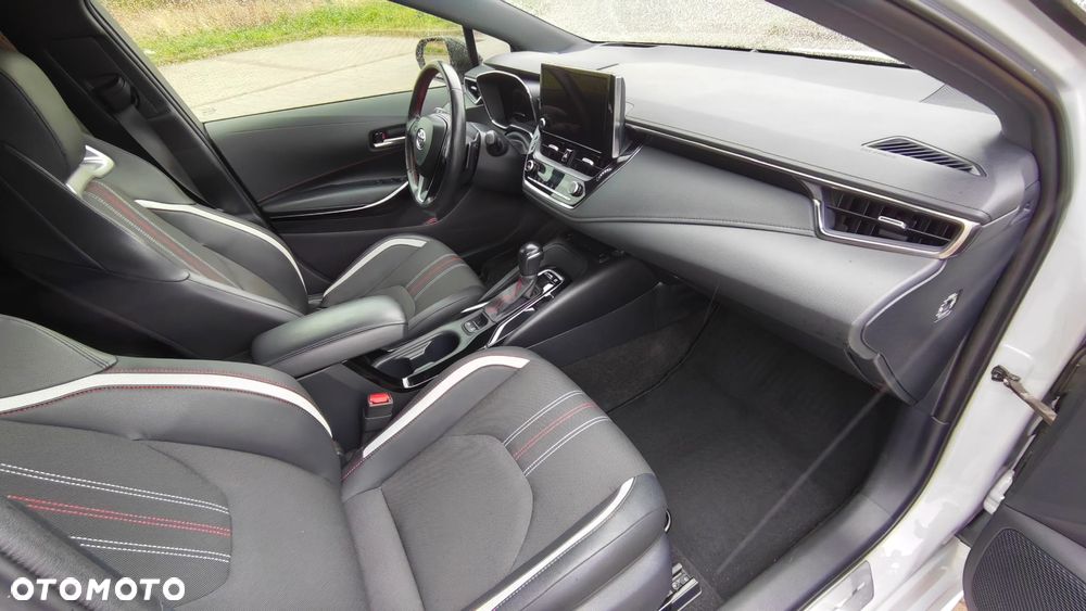 Toyota Corolla 2.0 Hybrid GR Sport - 12