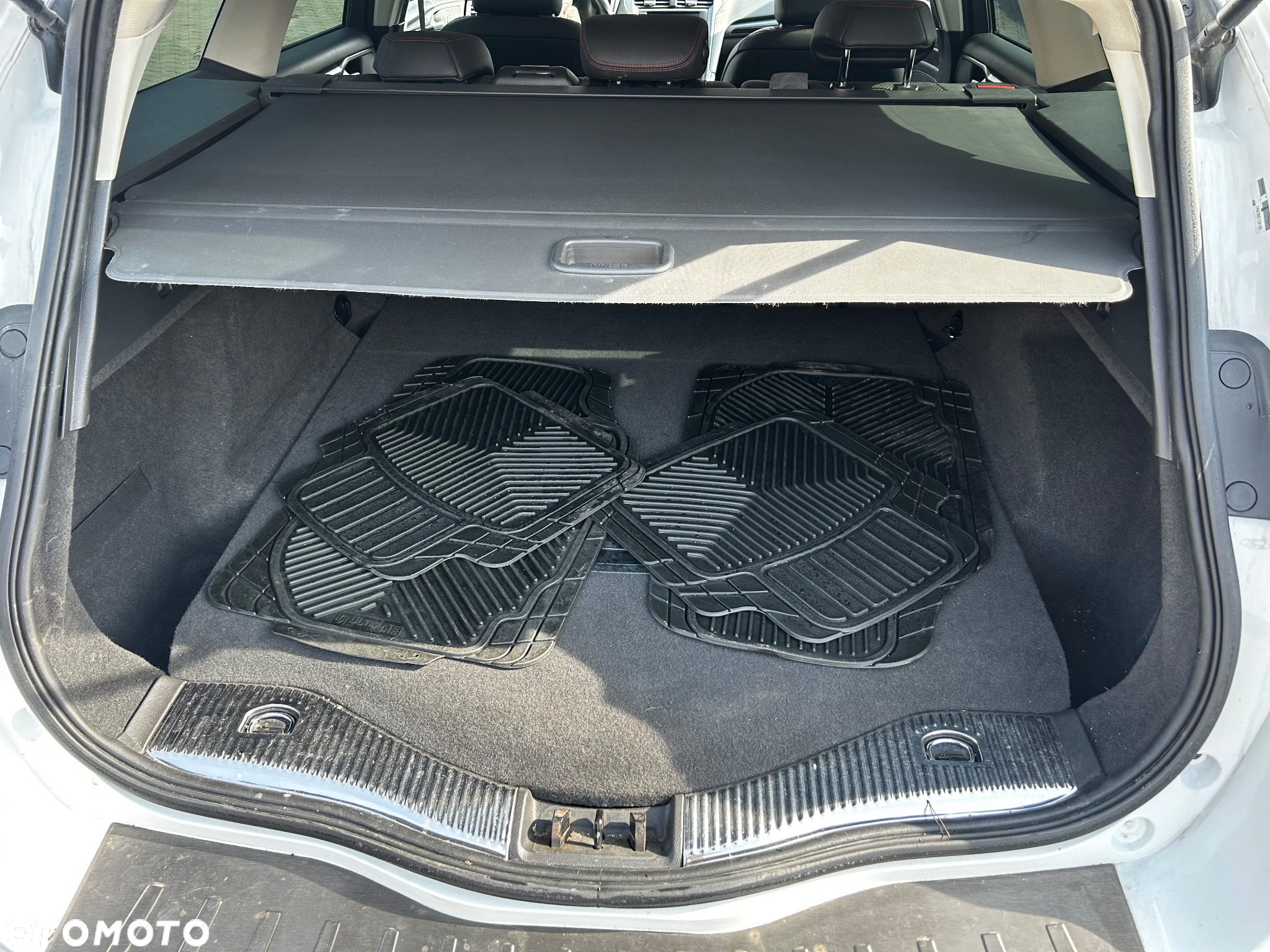 Ford Mondeo 2.0 EcoBoost Start-Stopp Autom ST-Line - 16