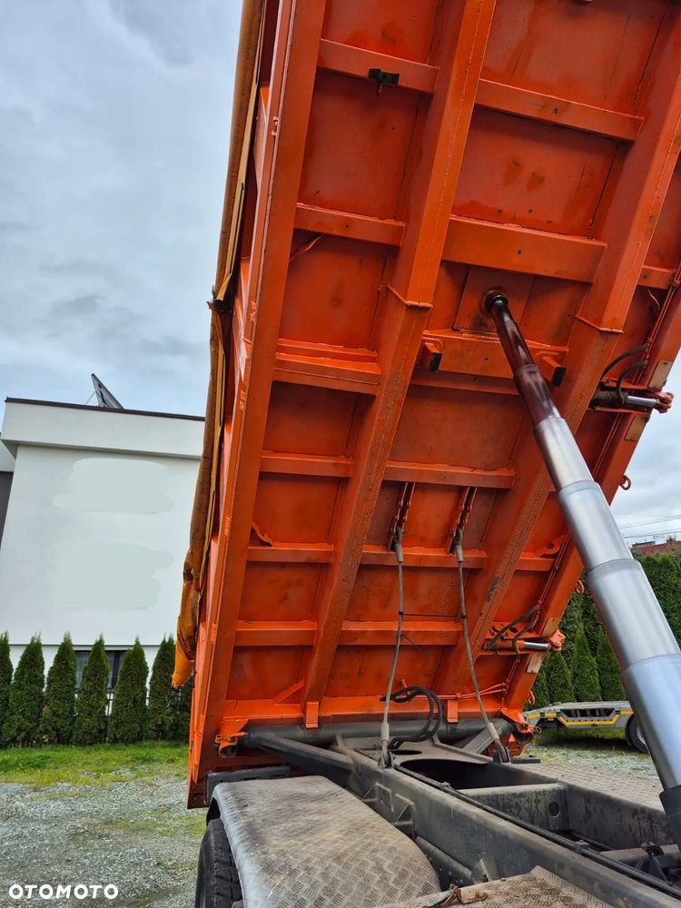 Mercedes-Benz Actros - 22