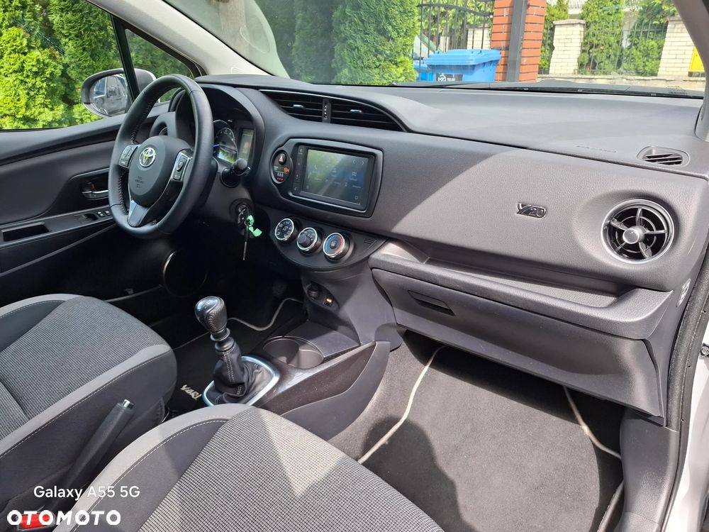 Toyota Yaris 1.5 Premium - 19