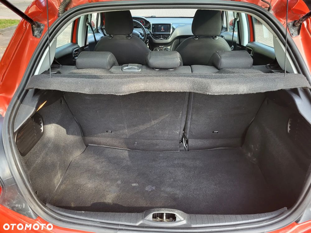 Peugeot 208 1.2 PureTech Active - 12
