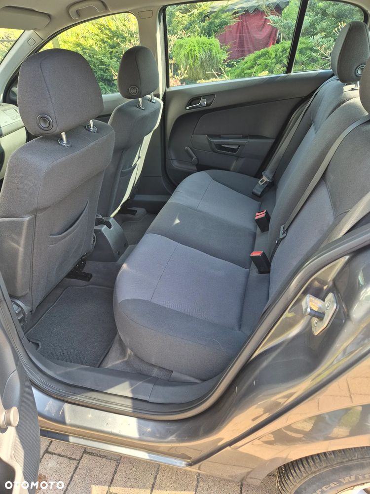 Opel Astra 1.4 Essentia - 6