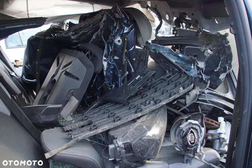 Auto na części - Dacia Bigster 1.8 Hybrid H5P260 DB1 TERRQ 2025R Silnik Skrzynia Drzwi Klapa Zderzak Błotnik Szyba Klamka Lampa Sterownik Moduł Czujnik Licznik Panel - 12
