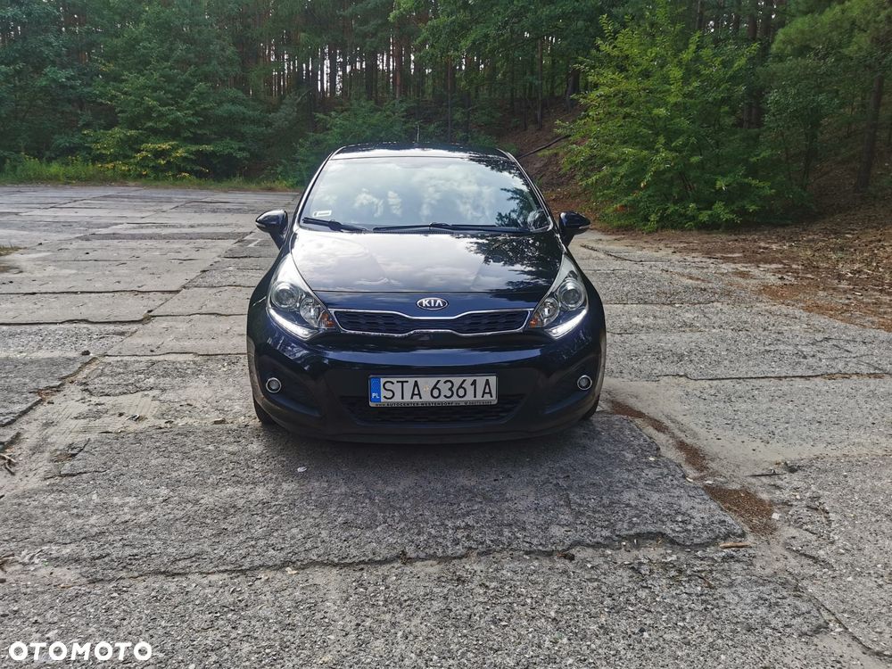 Kia Rio - 12