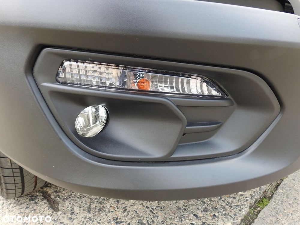 Iveco DAILY 35S16 NOWY KONTENER CHŁODNIA -10*C 8 PALET FUNKCJA GRZANIA ZASILANIE 230V TEMPOMAT KLIMATYZACJA 160KM - 23