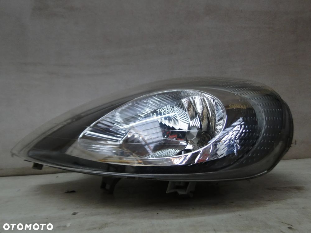 TRAFIC II VIVARO II LAMPA LEWA PRZÓD PRZEDNIA 03-06r EUROPA - 2