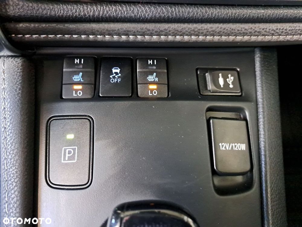 Toyota Auris - 29