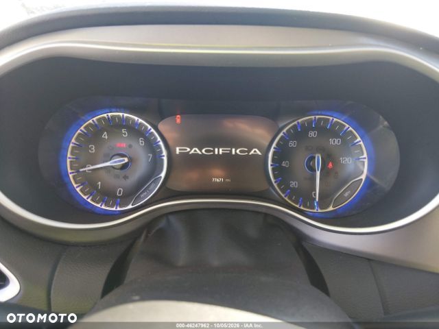 Chrysler Pacifica - 15