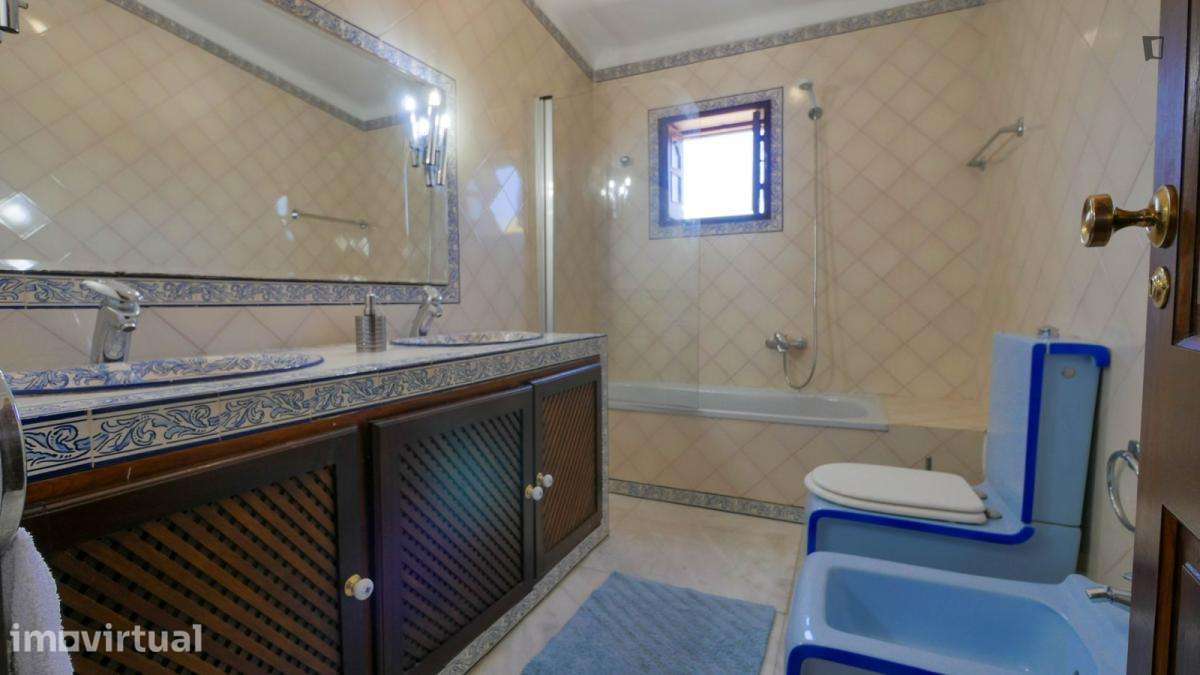 Quarto - localizado em Setubal - Grande imagem: 4/9