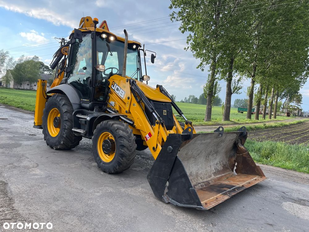 JCB Koparko Ładowarka Koparka Jcb 3CX Szczęka Krokodyl,Ramię z teleskopem_Bardzo ładna i zadbana_Cała W Oryginale Niemalowana_GOTOWA DO PRACY_Skrzynia biegów Mechaniczna 4 BIEGI_KLIMA - 5