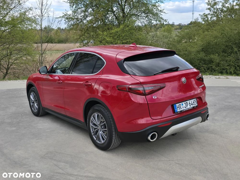 Alfa Romeo Stelvio 2.2 16V AT8 Q4 Lusso - 11