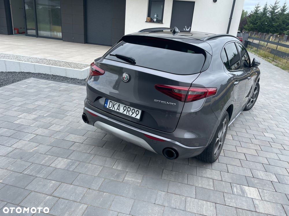 Alfa Romeo Stelvio 2.0 Turbo TI Q4 - 7