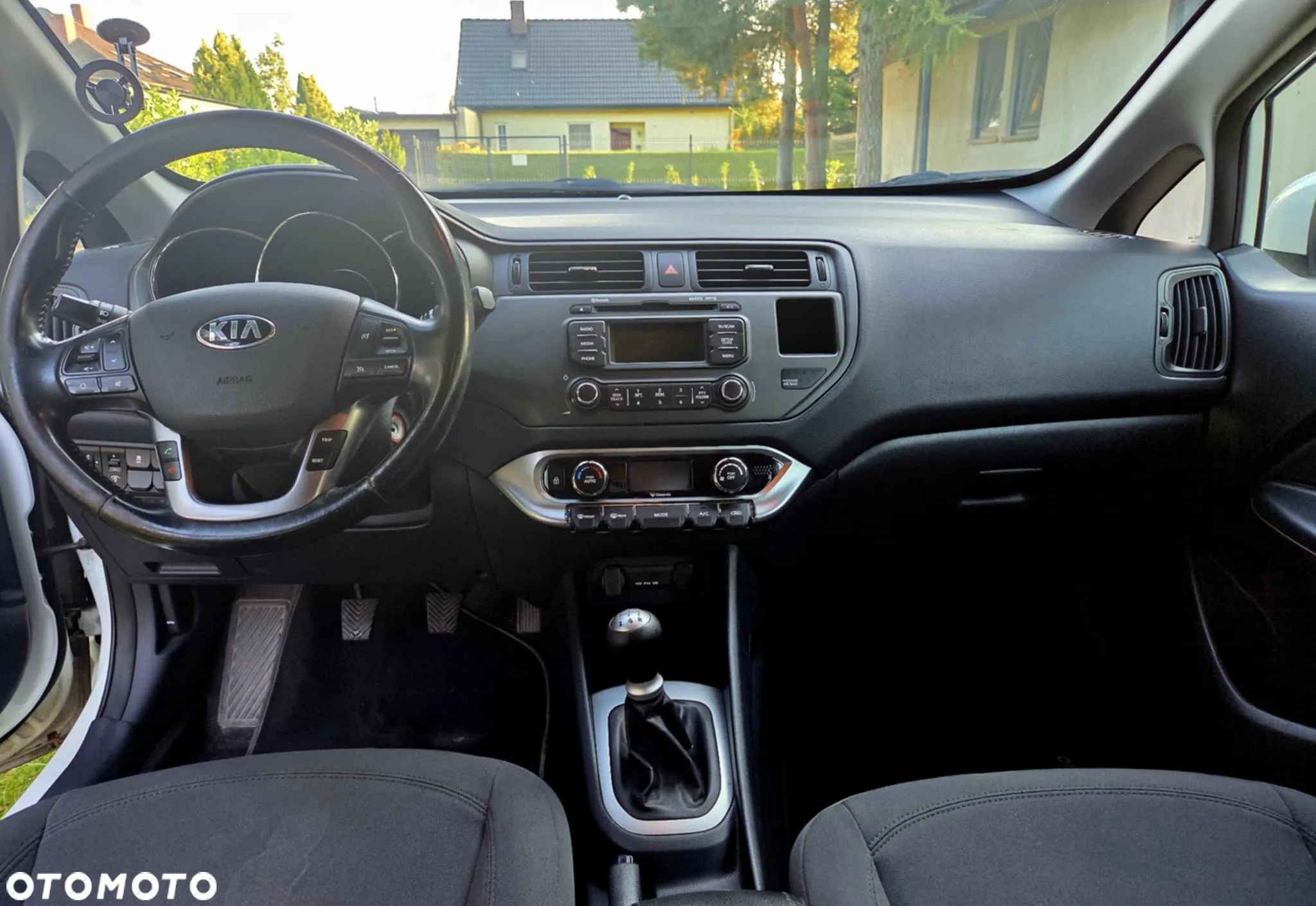 Kia Rio - 5