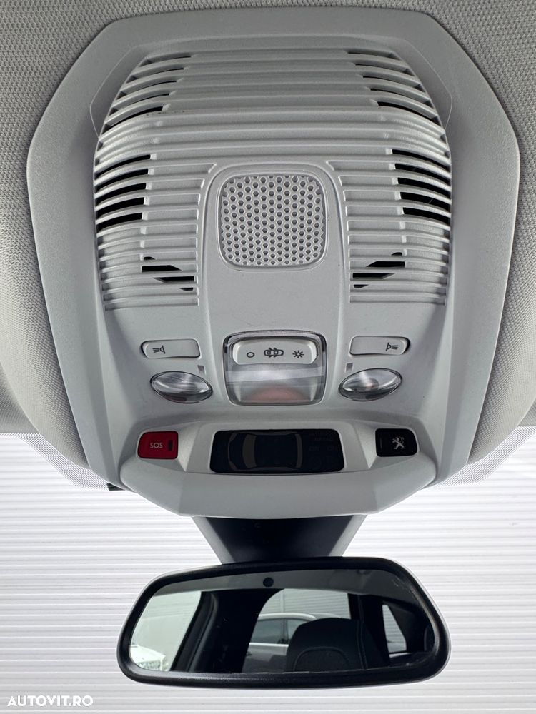 Peugeot 3008 PureTech 130 Stop & Start GPF EAT8 Allure - 27