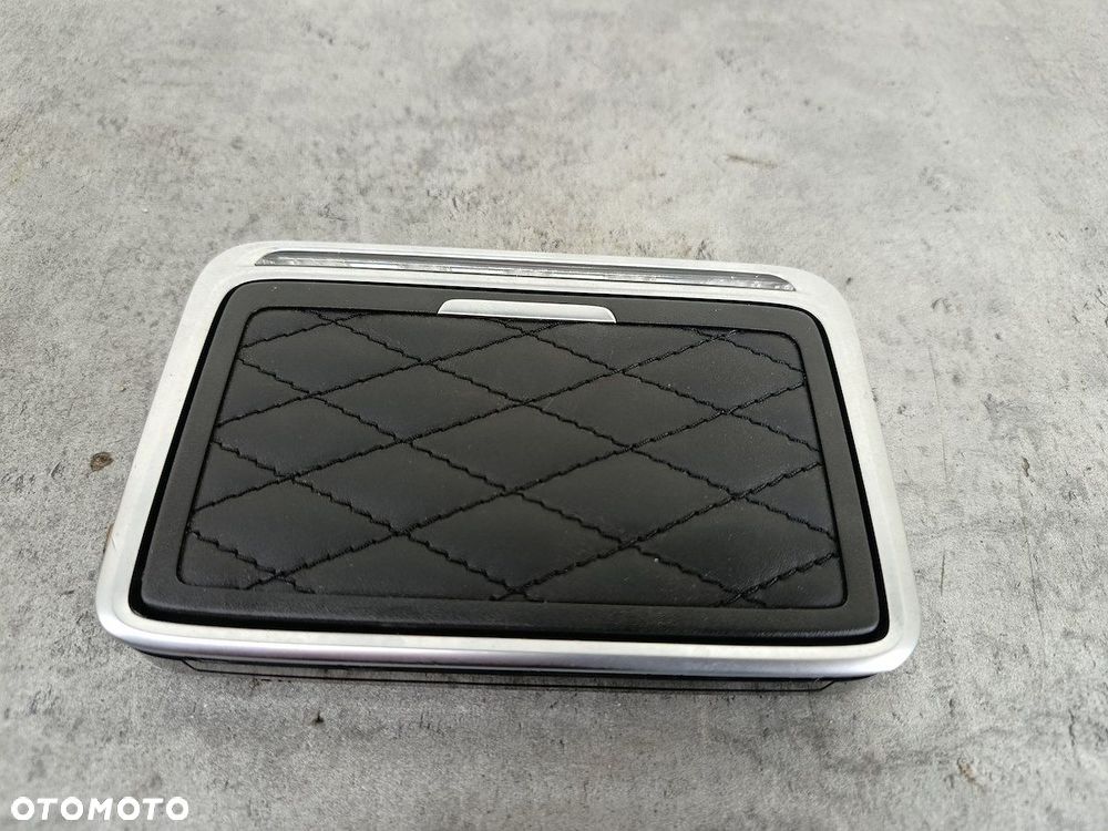 LUSTERKO KOSMETYCZNE MAYBACH X222 C028N109 - 2