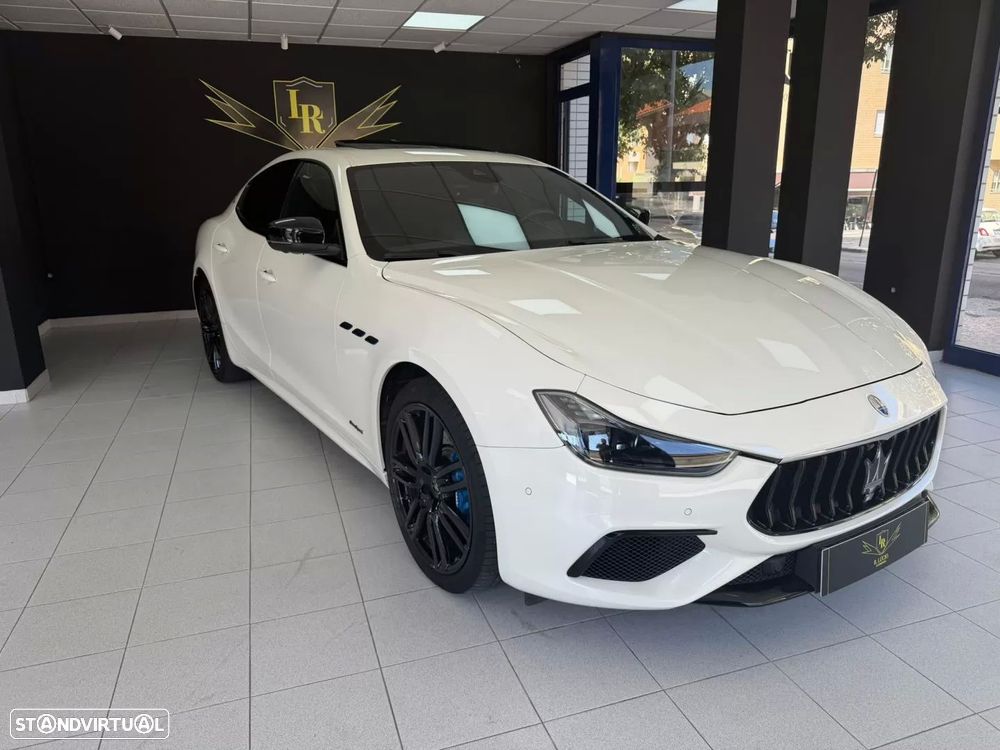 Maserati Ghibli GT Hybrid