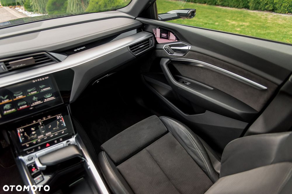 Audi e-tron 50 Quattro S line - 32
