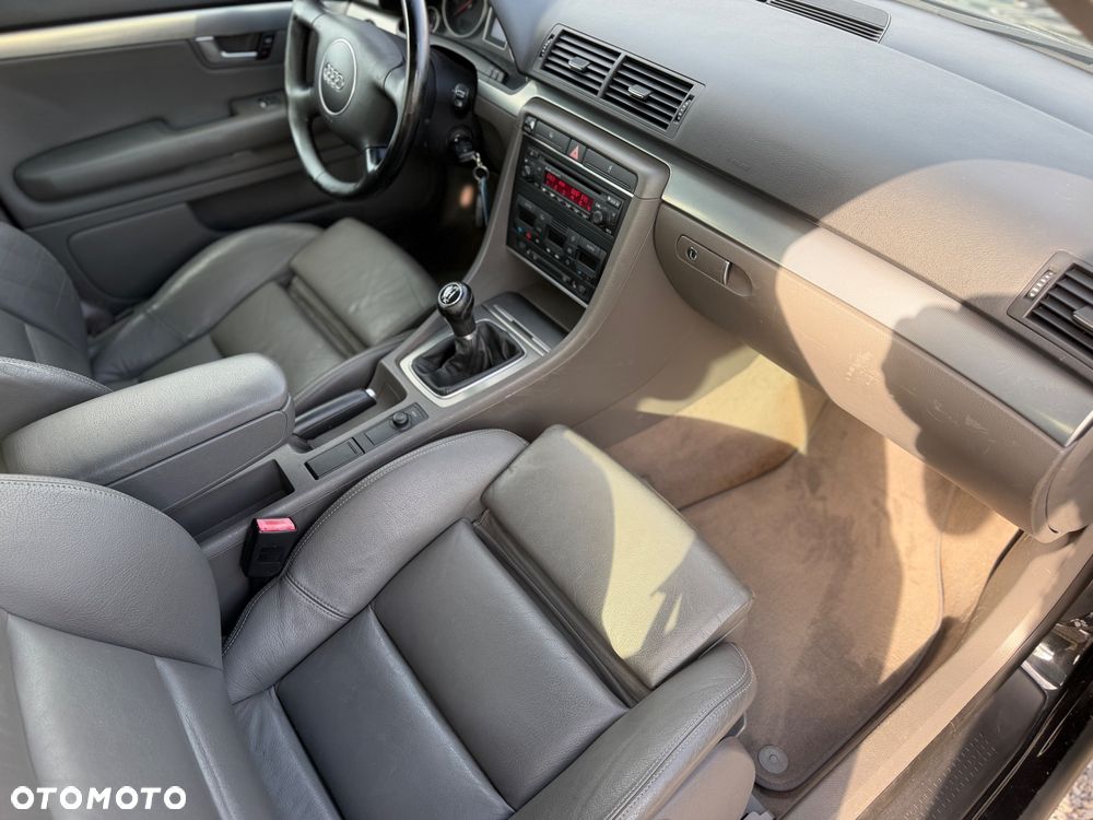 Audi A4 Avant - 25