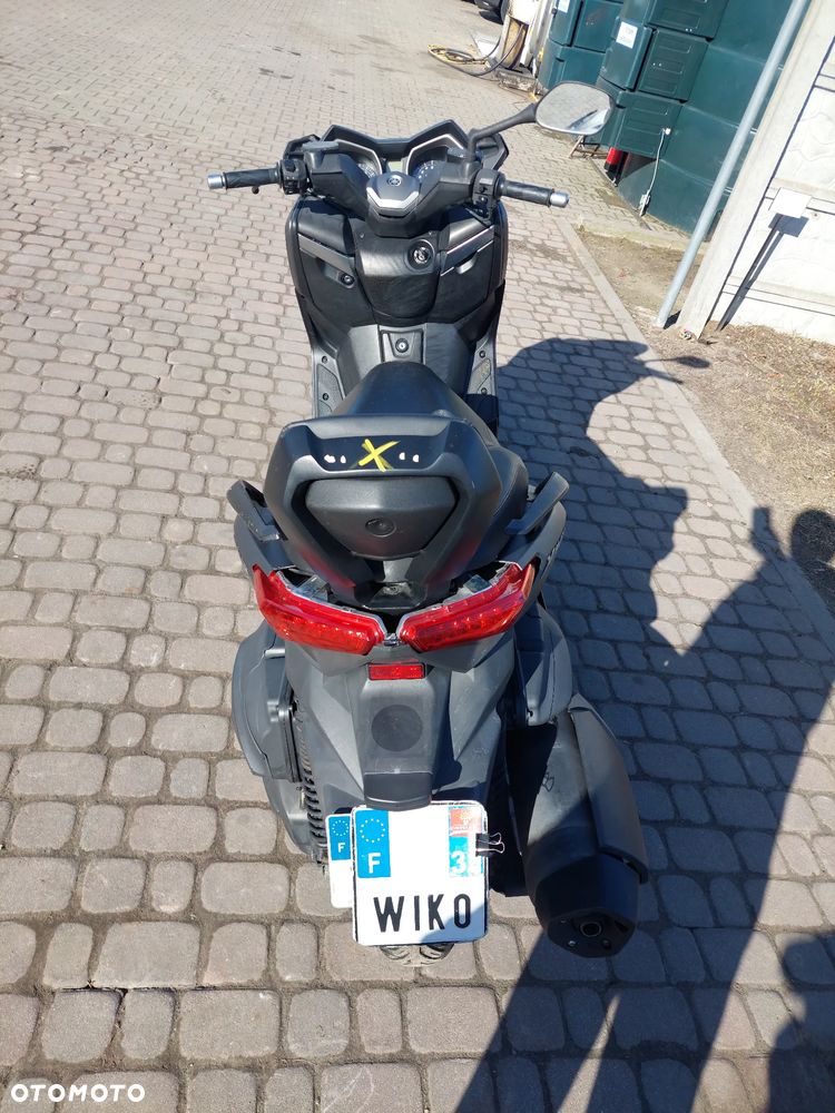 Yamaha X-max - 4