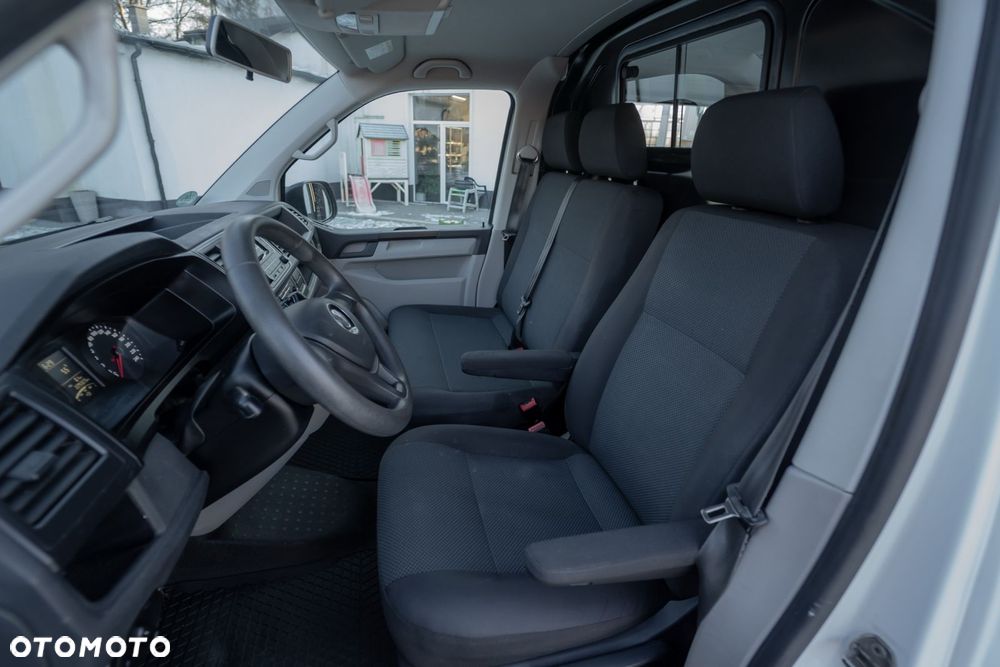 Volkswagen T6 Transporter - 23