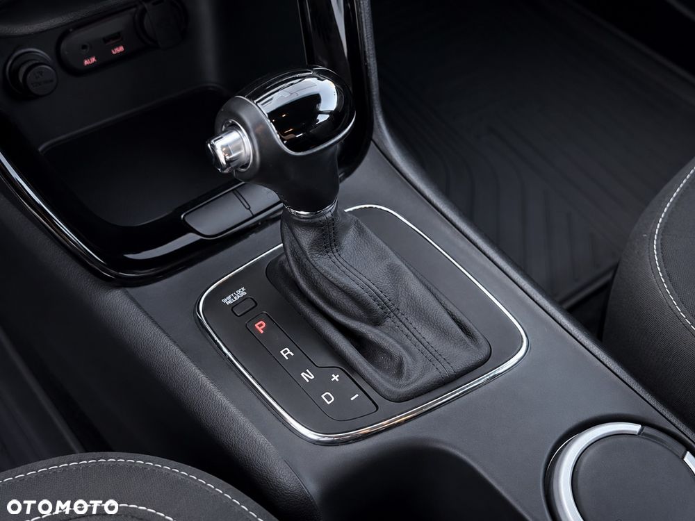 Kia Ceed - 10