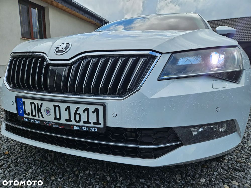 Skoda Superb 2.0 TDI DSG Premium Edition - 12