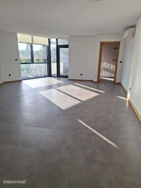 Arrendamento Apart. T2  Av.Europa Viseu - Grande imagem: 2/12