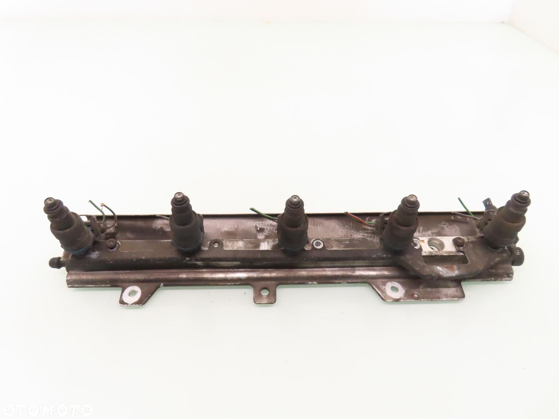 LISTWA WTRYSKOWA VOLVO 850 2.4 1389563 - 3