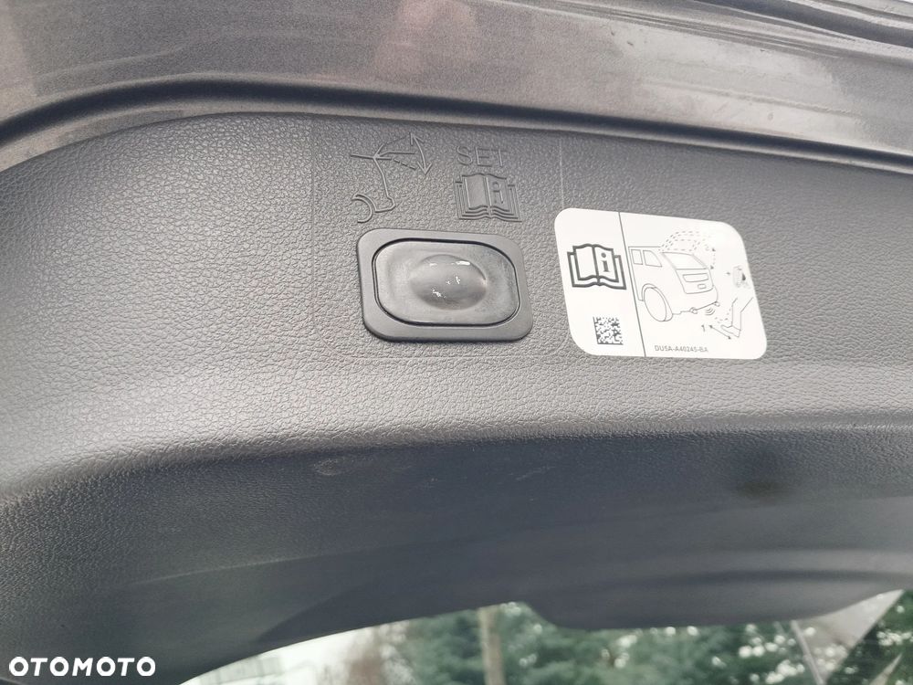 Ford Kuga 2.0 TDCi 4x4 ST-Line - 11