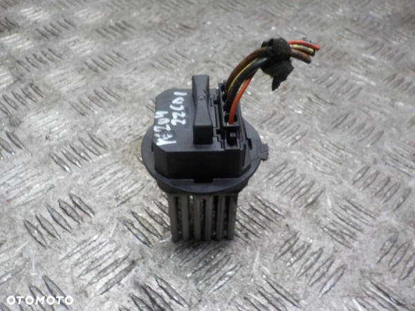 MERCEDES W204 2.2 CDI REZYSTOR OPORNICA 5HL008941-30