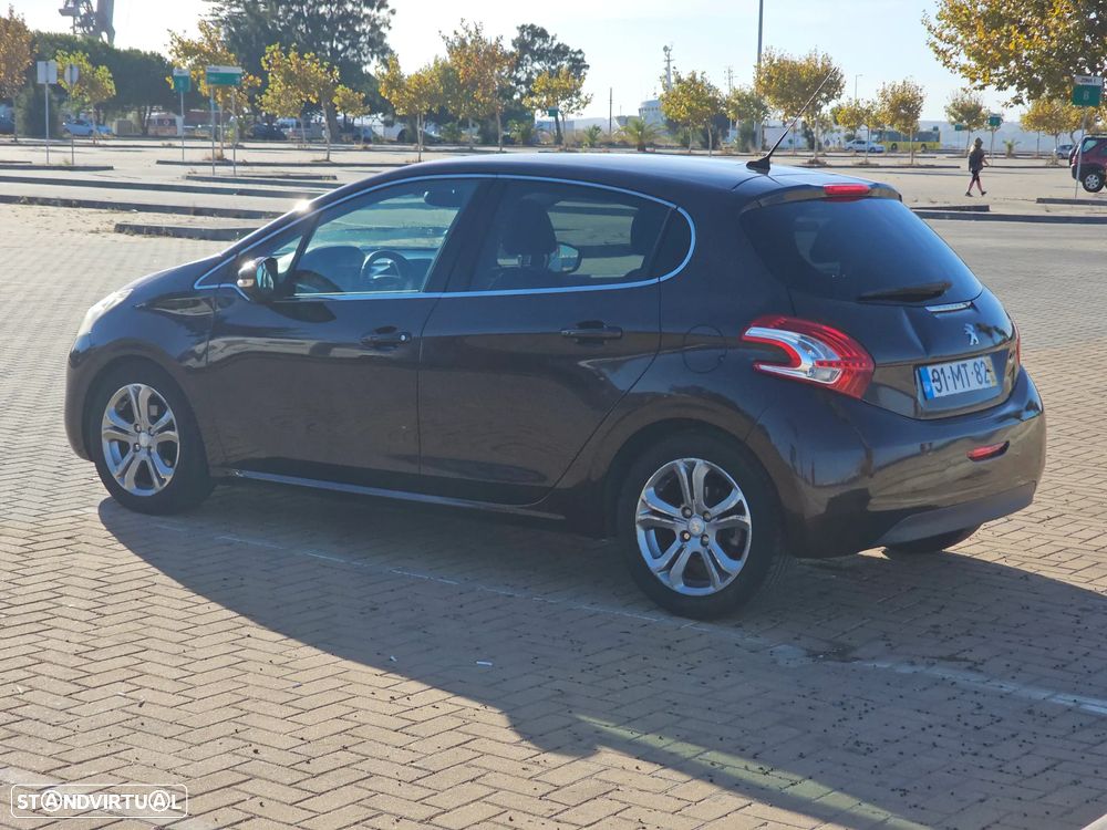Peugeot 208 1.6 e-HDi Allure - 7