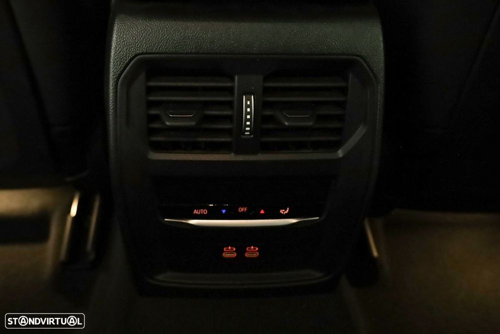 BMW 320 d Touring Auto - 23