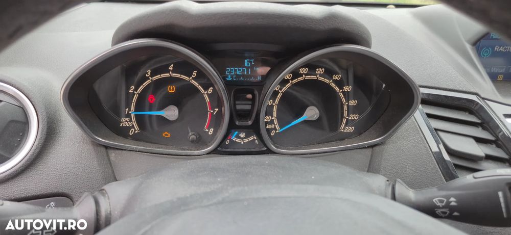 Ford Fiesta 1.0 EcoBoost Start-Stop Titanium - 11