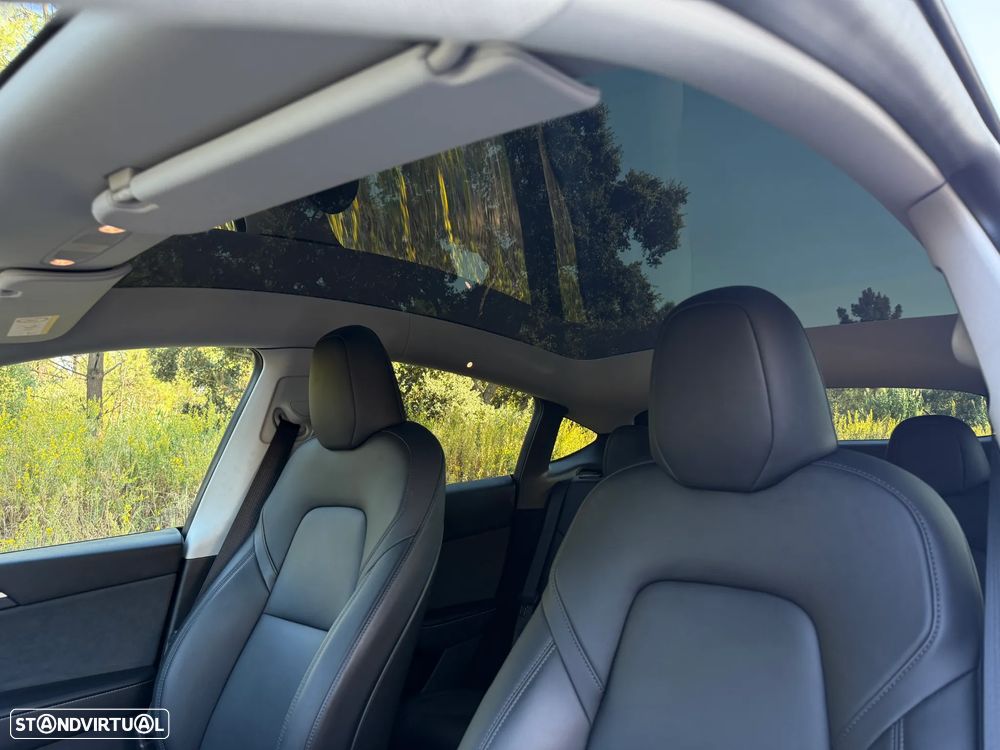 Tesla Model Y Performance Dual Motor AWD - 26