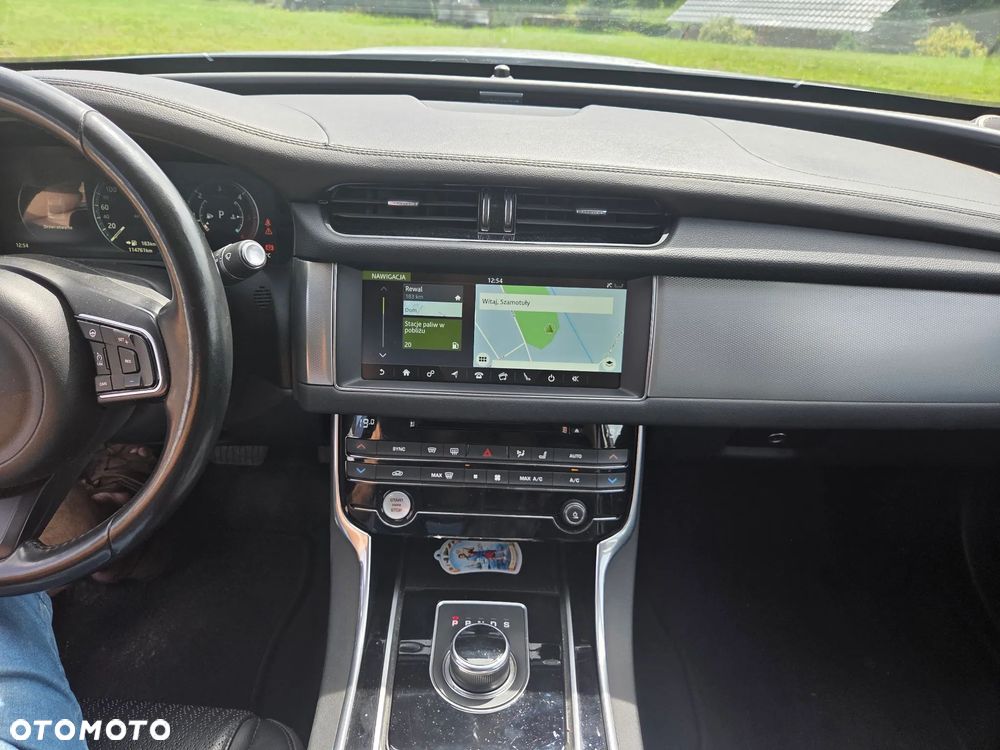 Jaguar XF 2.0 i4D Prestige - 13