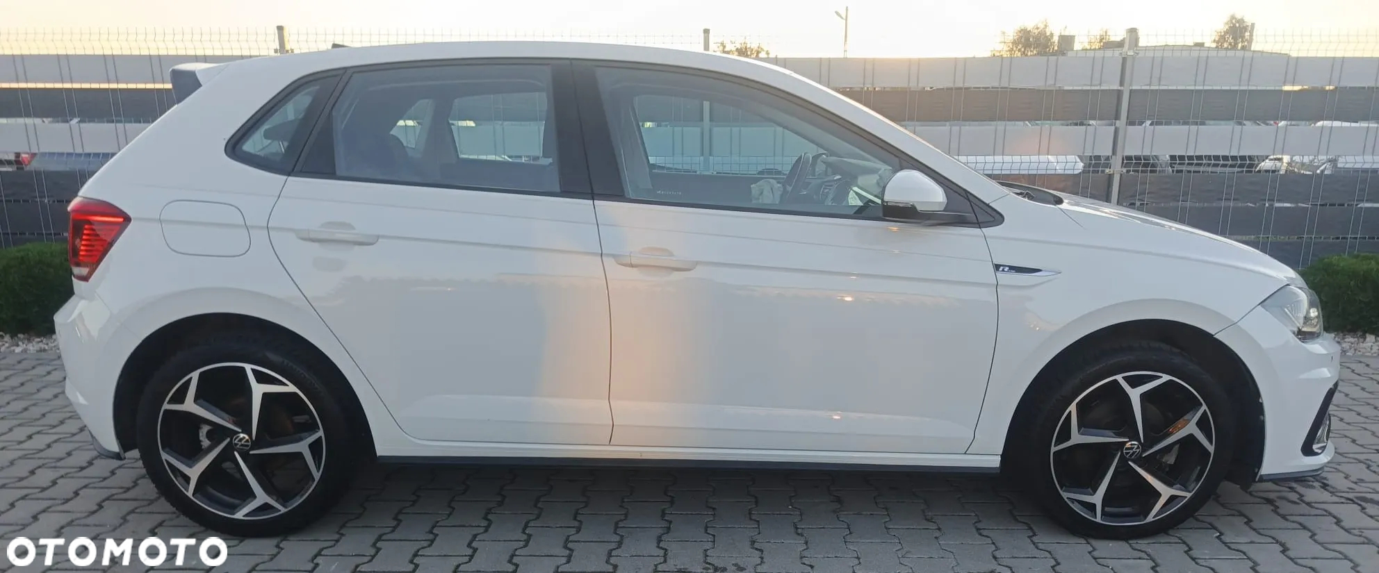 Volkswagen Polo 1.0 TSI R-Line DSG - 13