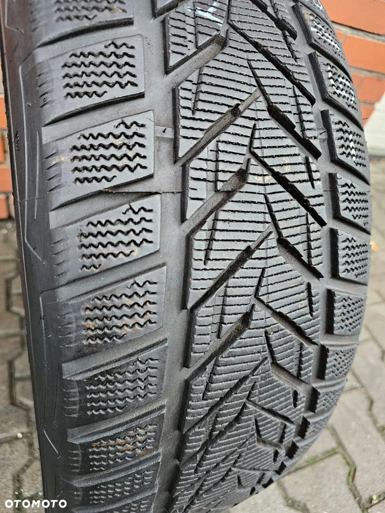 (O9) 245/45R19 XL 102Y 7,3mm / Vredestein Wintrac Xtreme S - 4