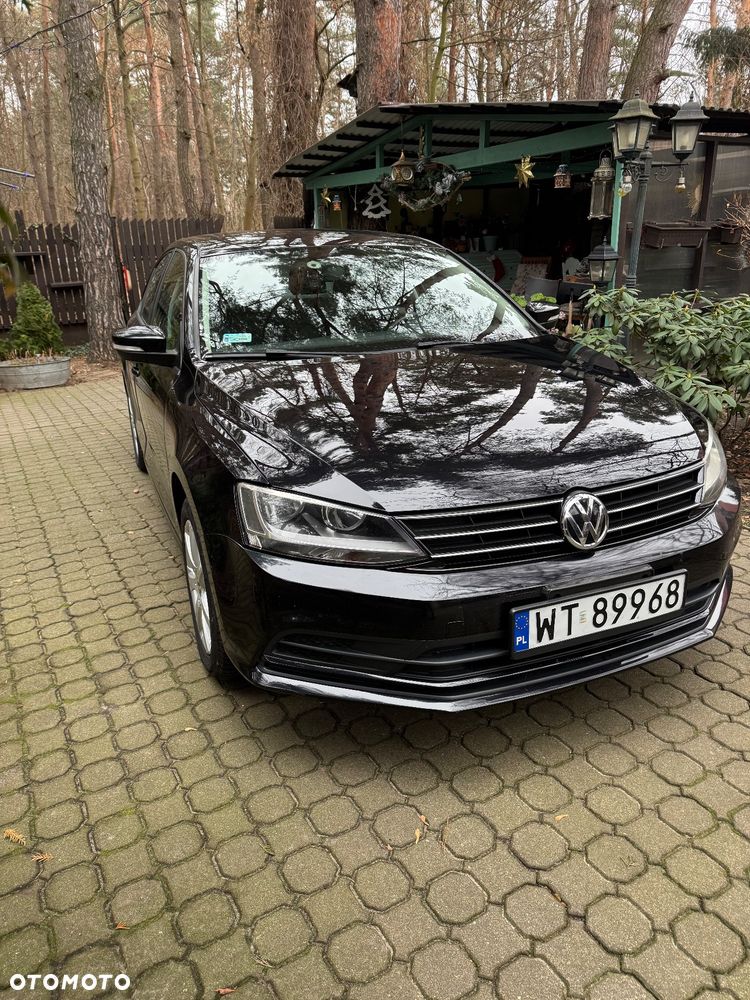 Volkswagen Jetta - 2