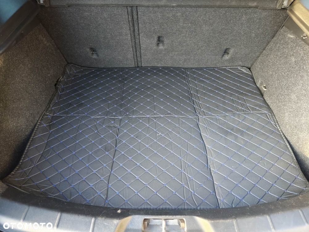 Volvo V40 T3 Geartronic RDesign - 13