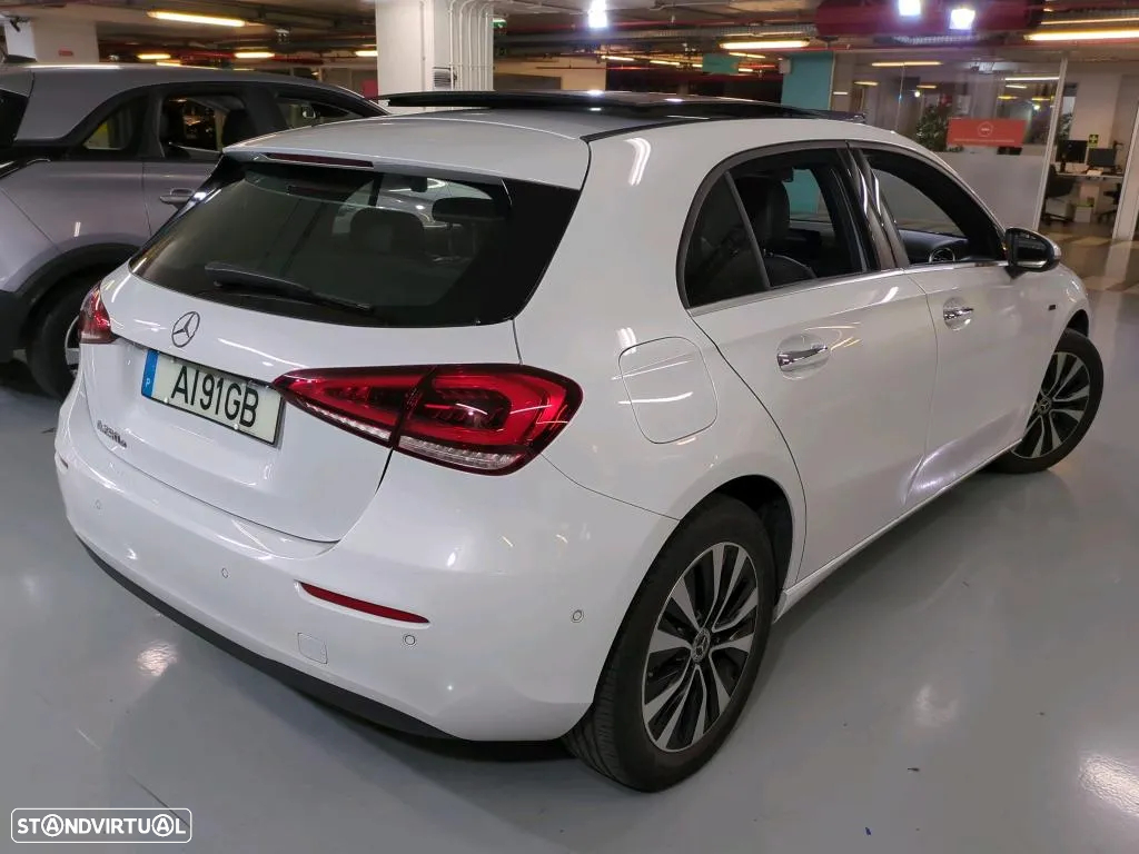Mercedes-Benz A 250 e Style Plus - 3
