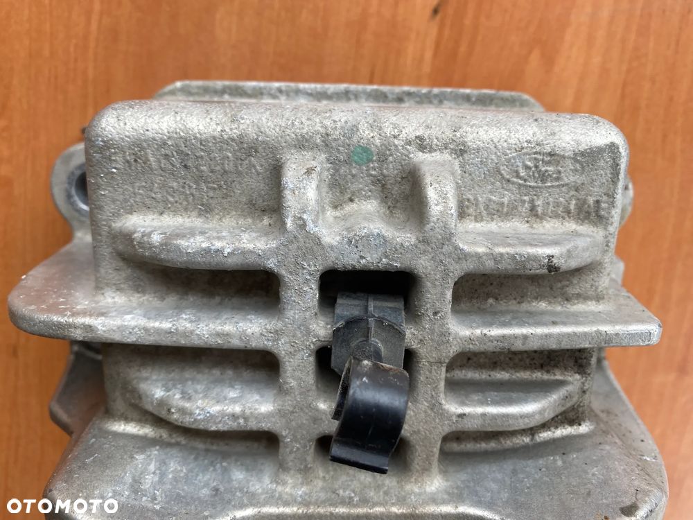 MOCOWANIE WSPORNIK SILNIKA FORD TRANSIT MK8 GK217M124AE - 2