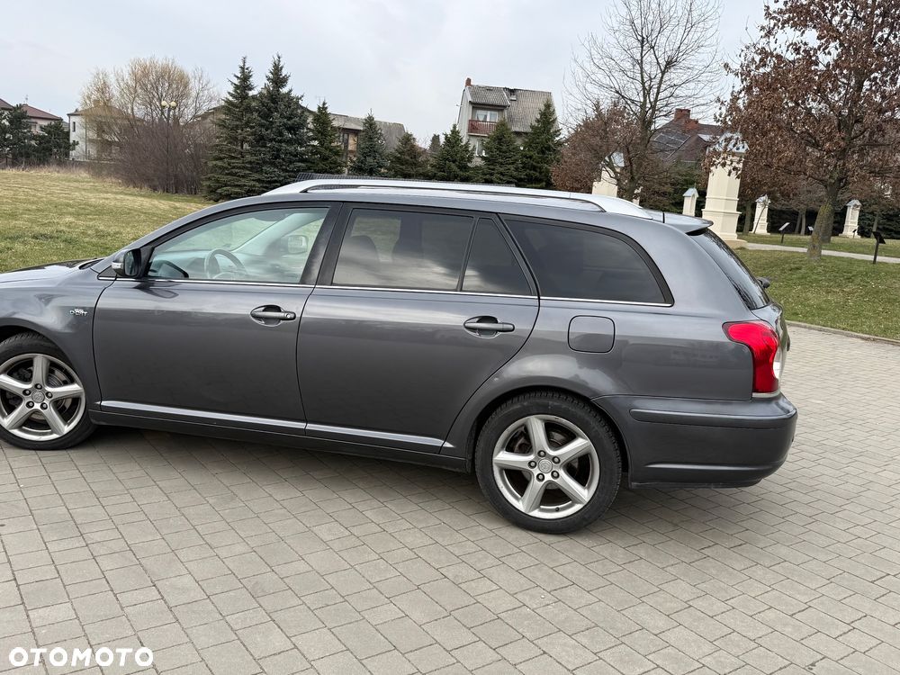 Toyota Avensis 2.2 D-CAT Team - 3