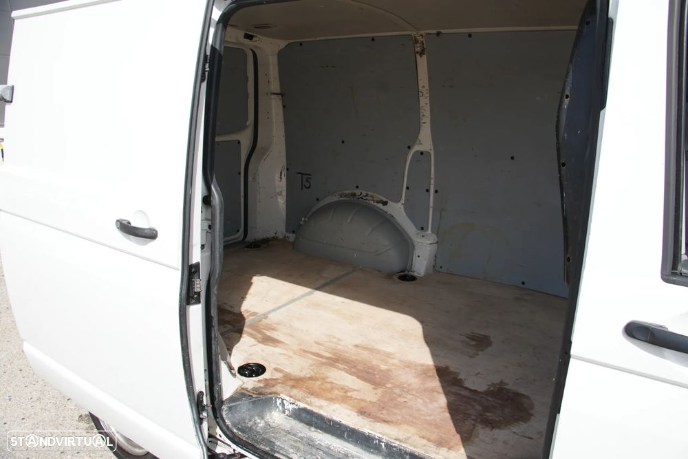 VW Transporter 2.0TDI - 8