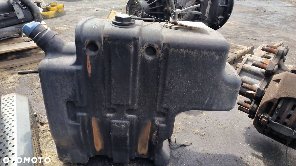 ZBIORNIK ADBLUE DAF 75.310 1678911 - 6